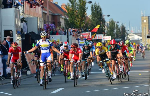 Edweard Theuns wins stage 2 of Eurométropole